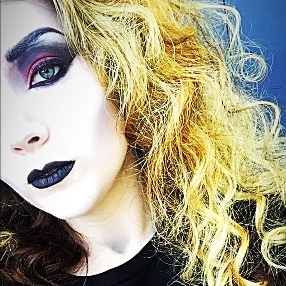 Meet your Posher, Lily